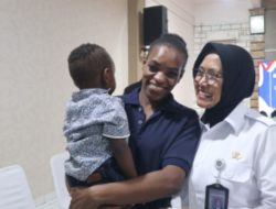 Lapas Perempuan Jakarta Serahkan Anak Bawaan Warga Binaan Asal Kenya kepada Kedutaan Besar Kenya